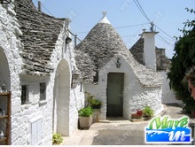 Assolutamente da vedere - Alberobello - La Città dei Trulli